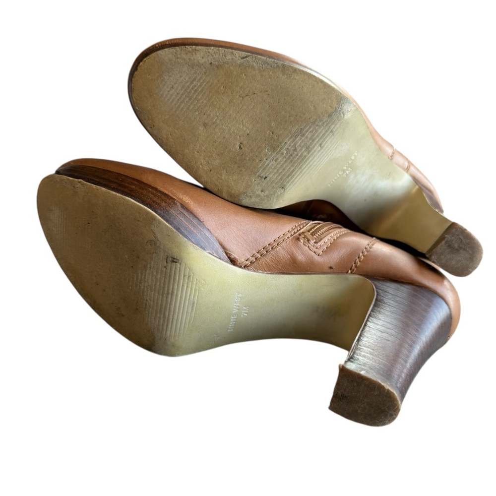 Nine West women’s size 7 camel colored 8 inch side zipper healed boots. - Picture 7 of 8